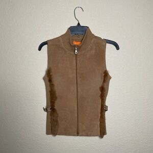 Cynthia Steffe Womens Small Tan Suede Rabbit Trim Ribbed Top‎ Vest